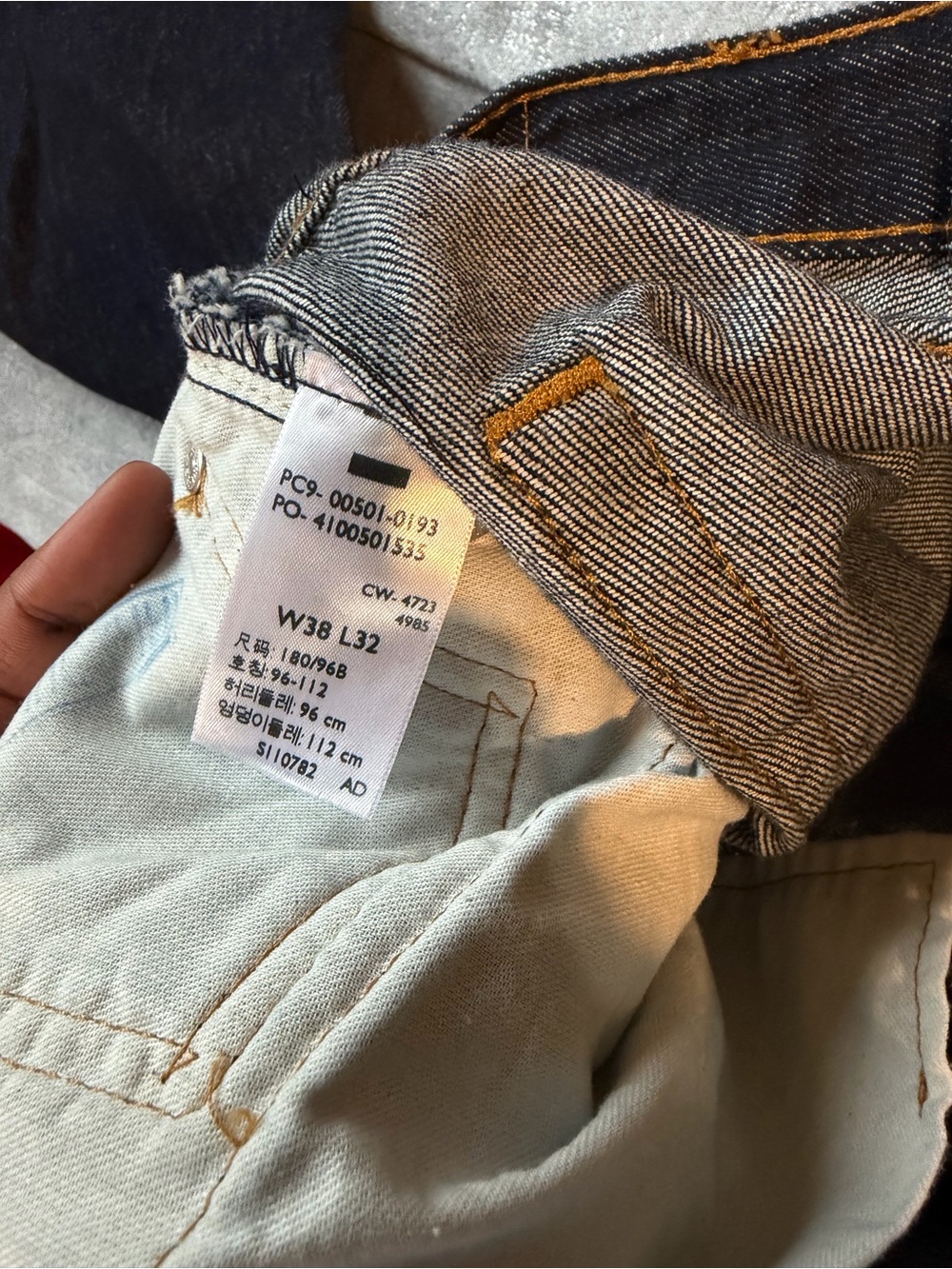 Levi's Men's Indigo Straight Jeans with Contrast Stitching - Picture 3 of 5